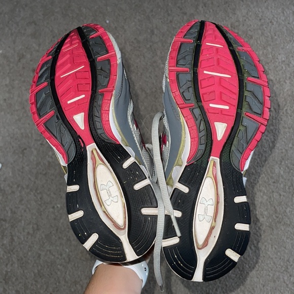 Under Armour Running Sneakers size 7 - Picture 7 of 8